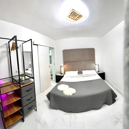 Serene Flat In Location Overlooking Siam Park