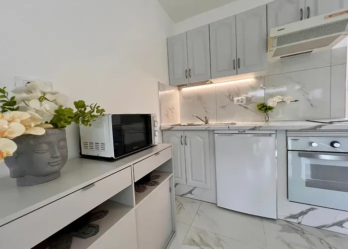 Serene Flat In Location Overlooking Siam Park Daire *