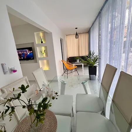 Serene Flat In Location Overlooking Siam Park