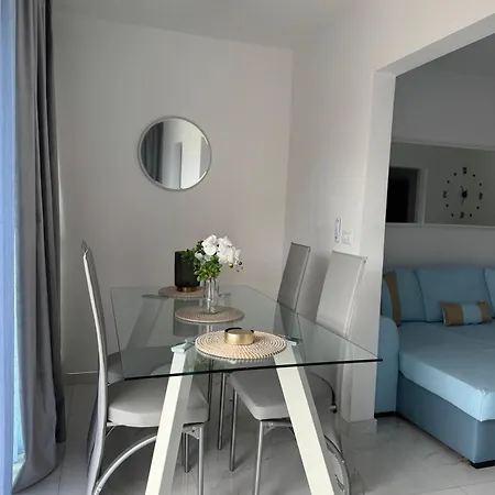 Serene Flat In Location Overlooking Siam Park *